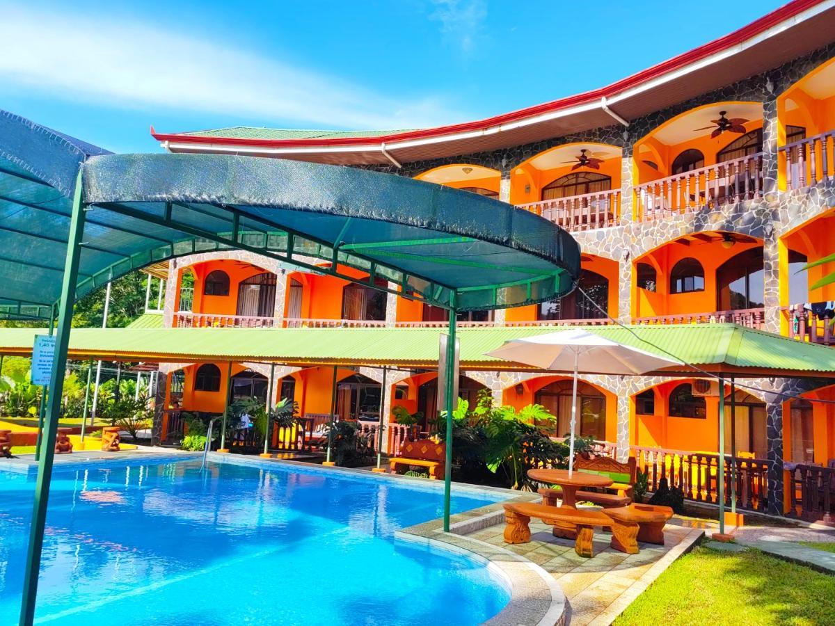 Apartahotel Playa Luna Увита Екстериор снимка