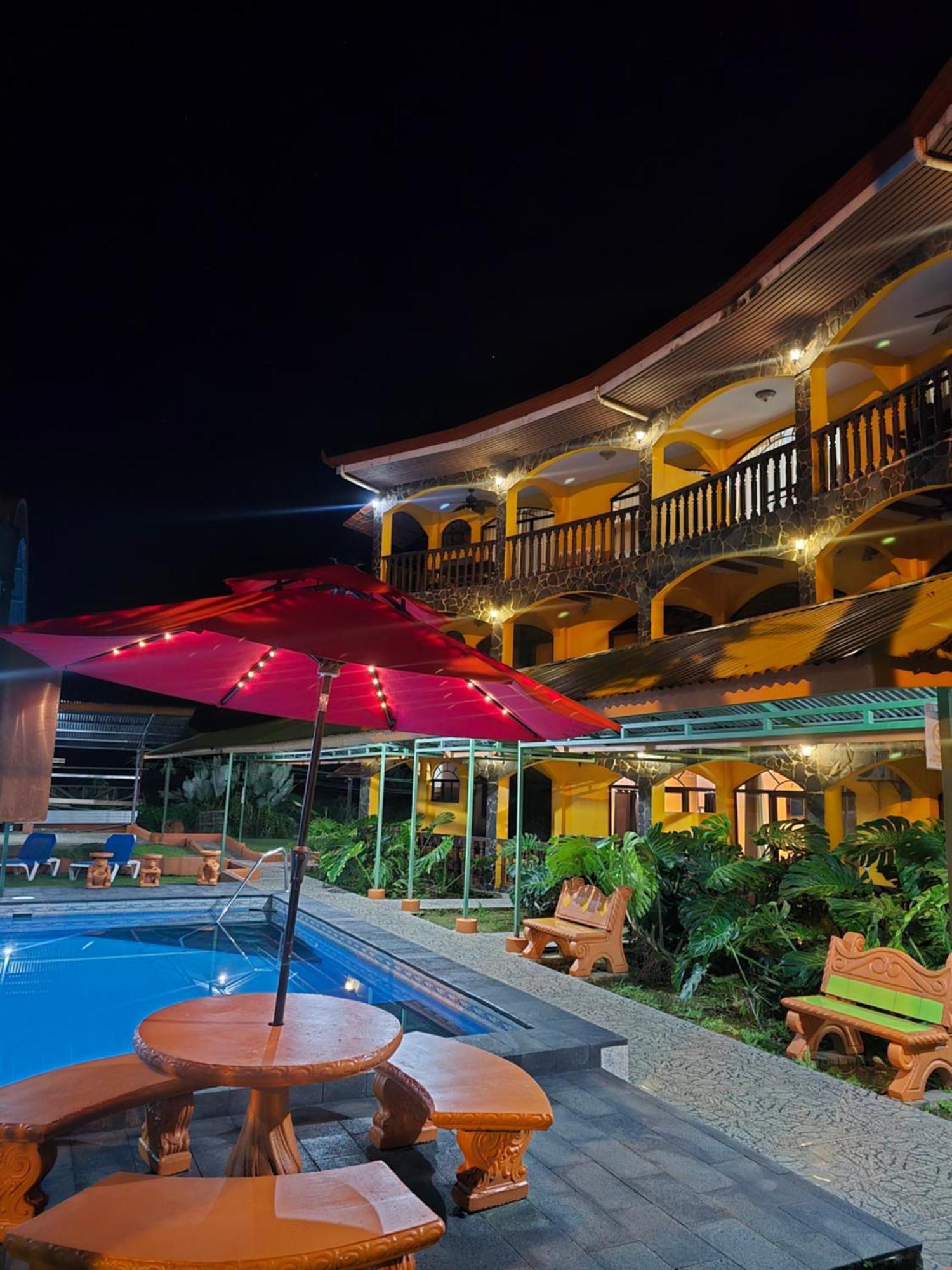 Apartahotel Playa Luna Увита Екстериор снимка