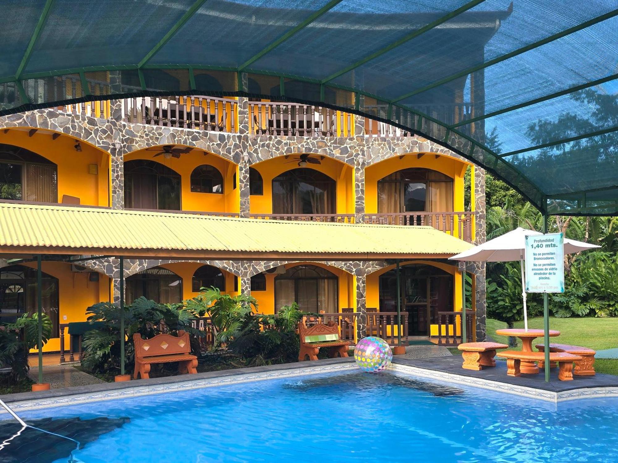 Apartahotel Playa Luna Увита Екстериор снимка